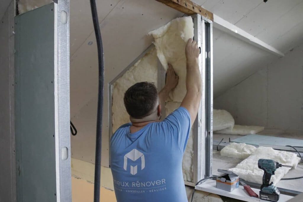 Rénovation en Val-de-Marne : comment vraiment réduire la facture ? 3 Isolation thermique murs intérieurs laine de verre logement Val-de-Marne